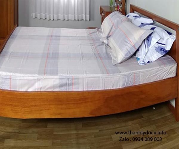 Có nên mua giường ngủ gỗ cũ không? Mua ở đâu?