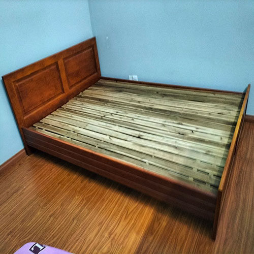 Thanh lý giường gỗ tự nhiên